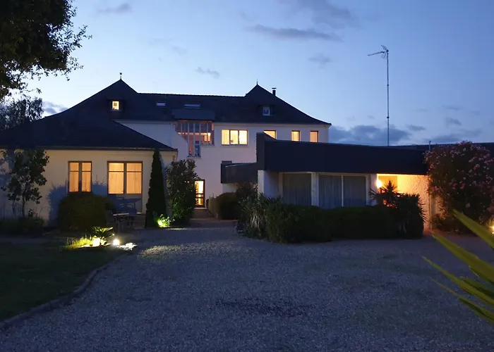 Logis Hotel La Croix Du Sud