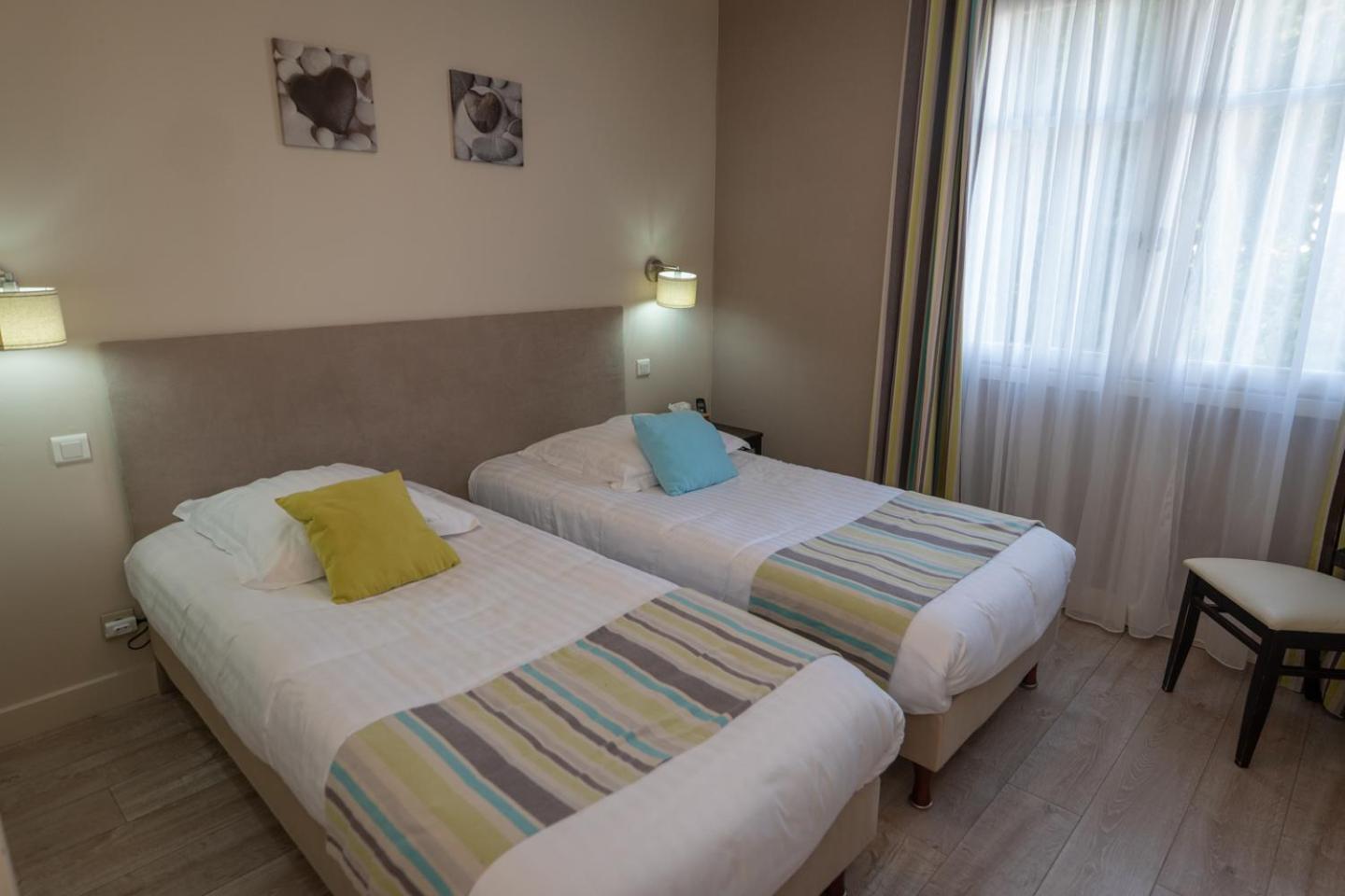 Hotel Logis La Croix Du Sud 3*